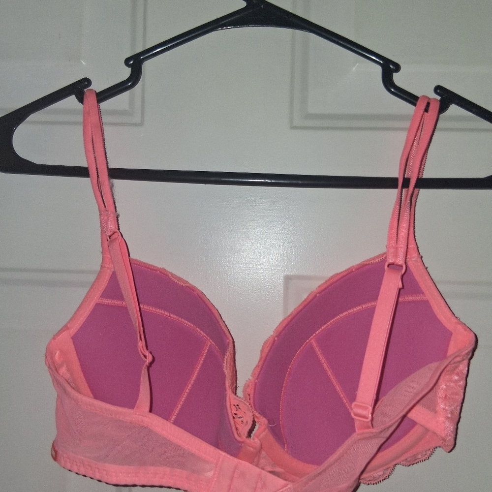 VS PINK Victoria's Secret Pink Lace Underwire Bra34D Lightly Lined Demi - Picture 3 of 6